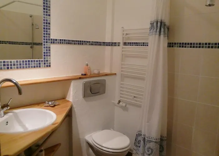 Kastanienhof Alvern * 策勒